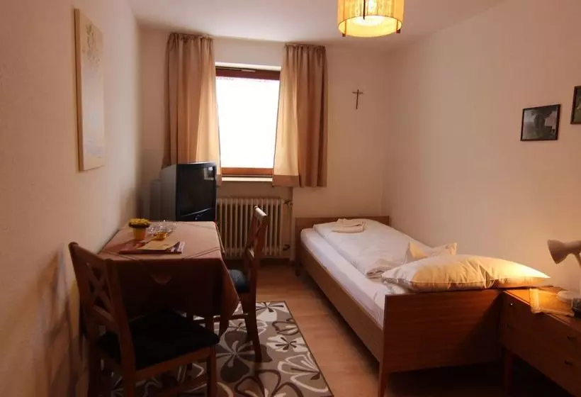 Hotelli Bäckereicafé & Pension Estenfeld