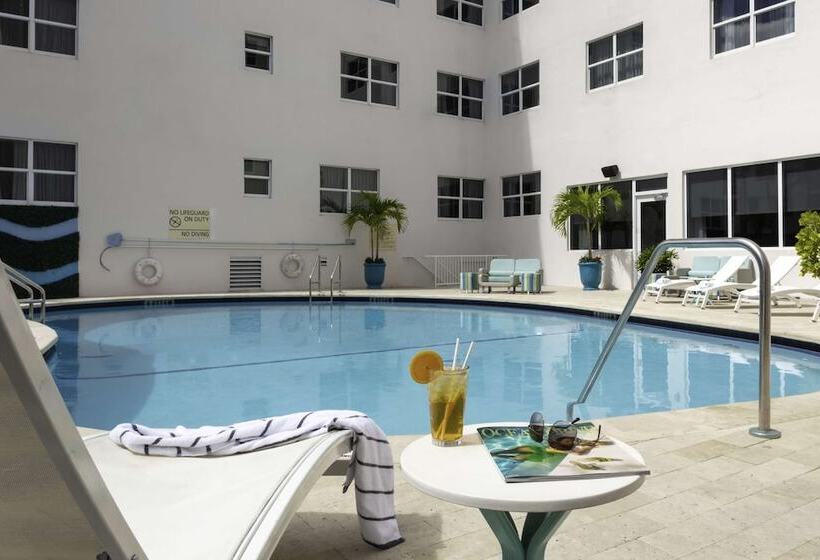 فندق Continental Miami Beach, Tapestry Collection By Hilton