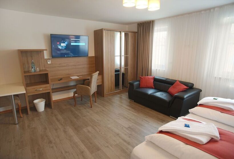 هتل Hausen Obertshausen Frankfurt