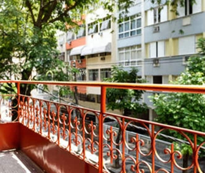 ホテル Icarai Suites