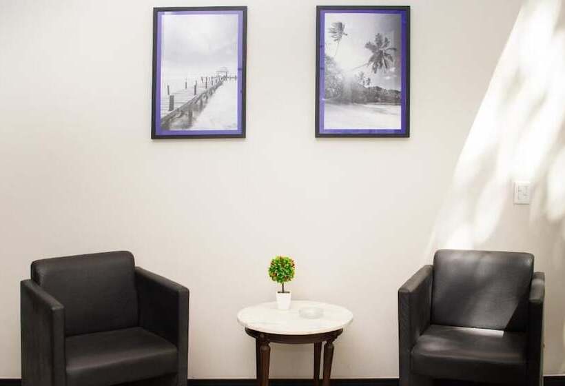 ホテル Icarai Suites