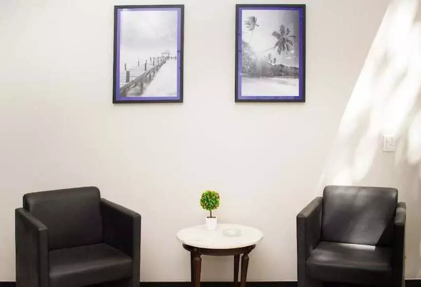 ホテル Icarai Suites