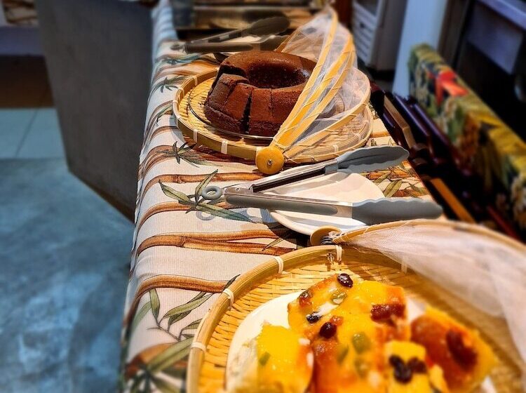 ホテル Icarai Suites