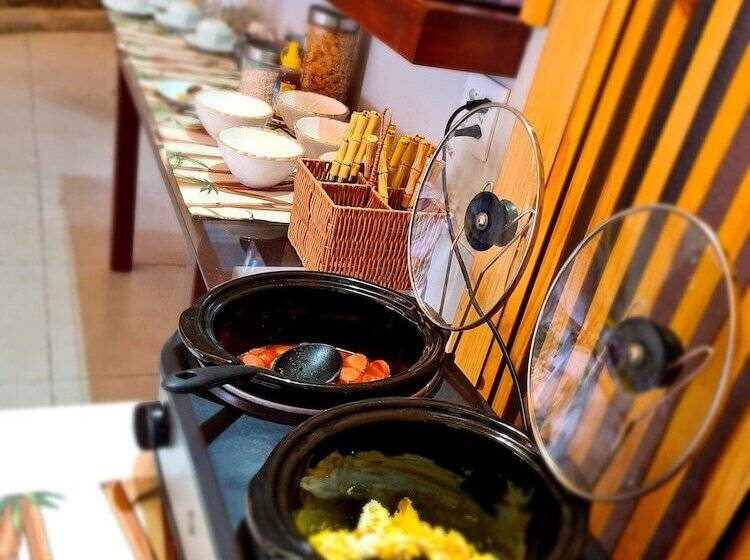 ホテル Icarai Suites