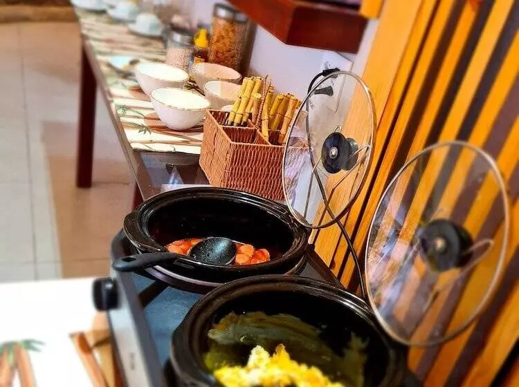 ホテル Icarai Suites