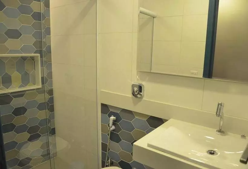 ホテル Icarai Suites