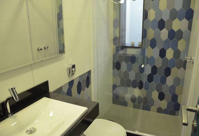 ホテル Icarai Suites