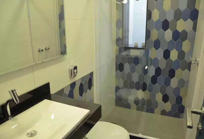 ホテル Icarai Suites