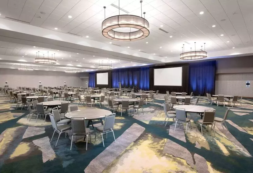 Marriott Dallas Allen Hotel & Convention Center