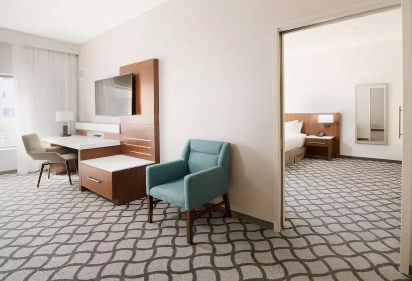 Marriott Dallas Allen Hotel & Convention Center