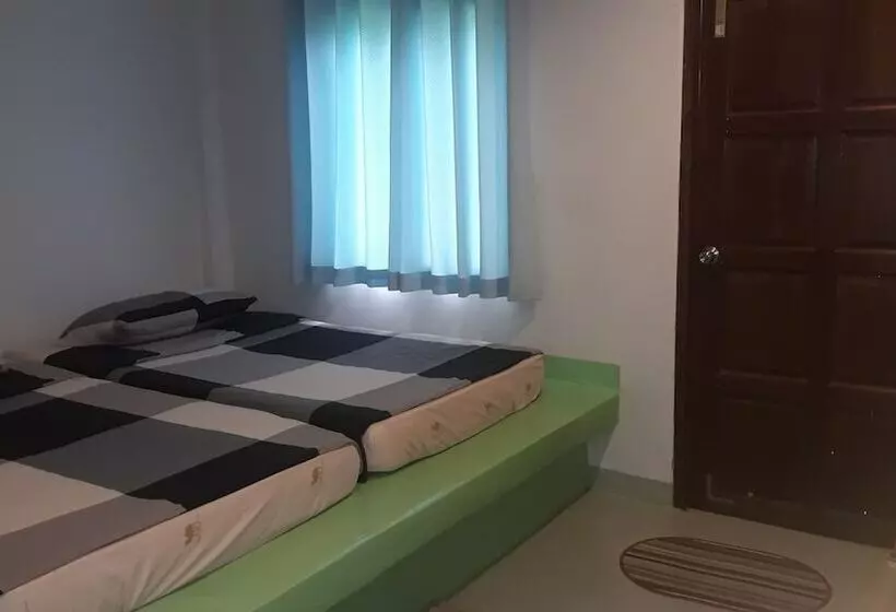 Hotelli Suanrimtarn Suanphung