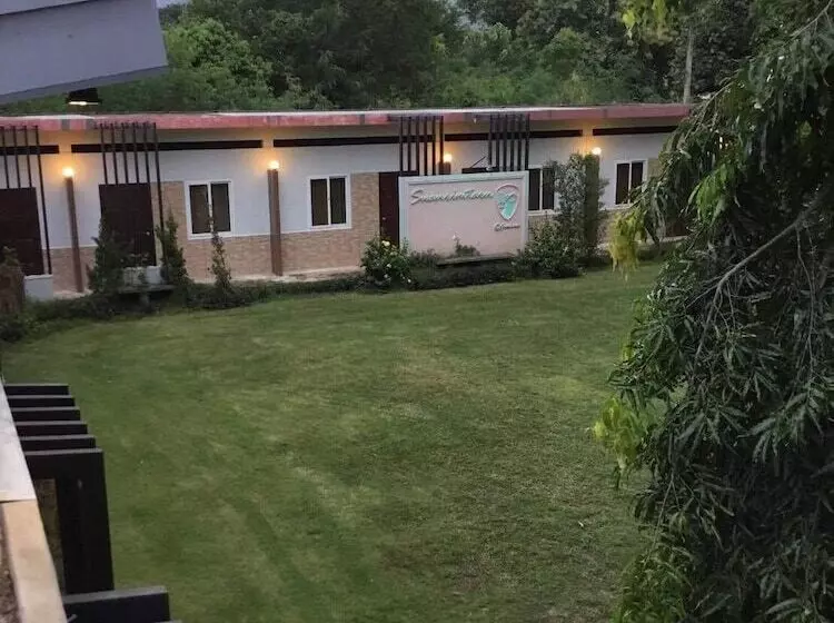 Hotelli Suanrimtarn Suanphung