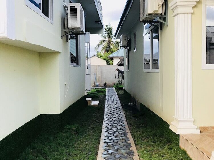 پانسیون Chibuba Airport Accomodation