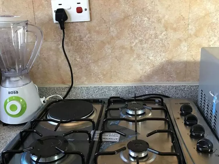 ペンション Chibuba Airport Accomodation