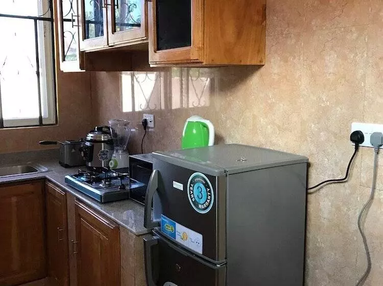 ペンション Chibuba Airport Accomodation