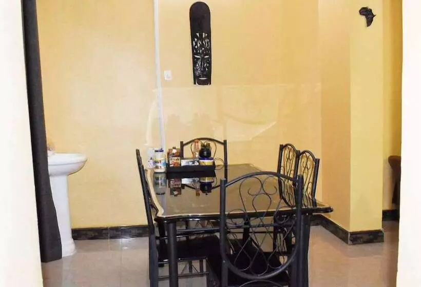 ペンション Chibuba Airport Accomodation