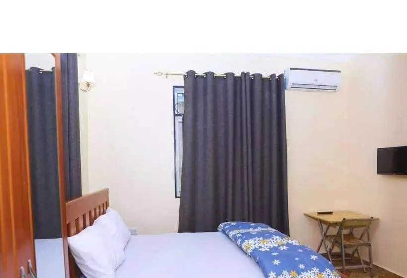 ペンション Chibuba Airport Accomodation