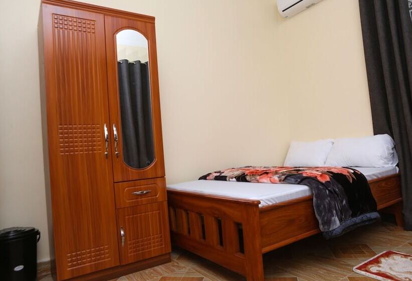 پانسیون Chibuba Airport Accomodation