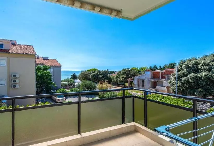 Studio Apartments Apolonia