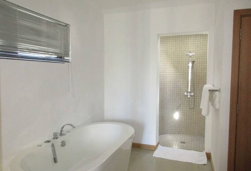 Villa Pied Dans L'eau