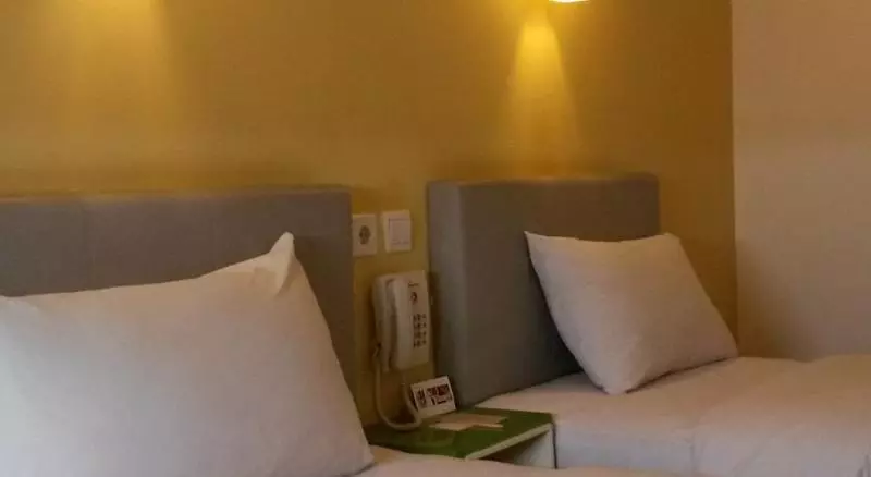 Amaris Hotel Panglima Polim 2