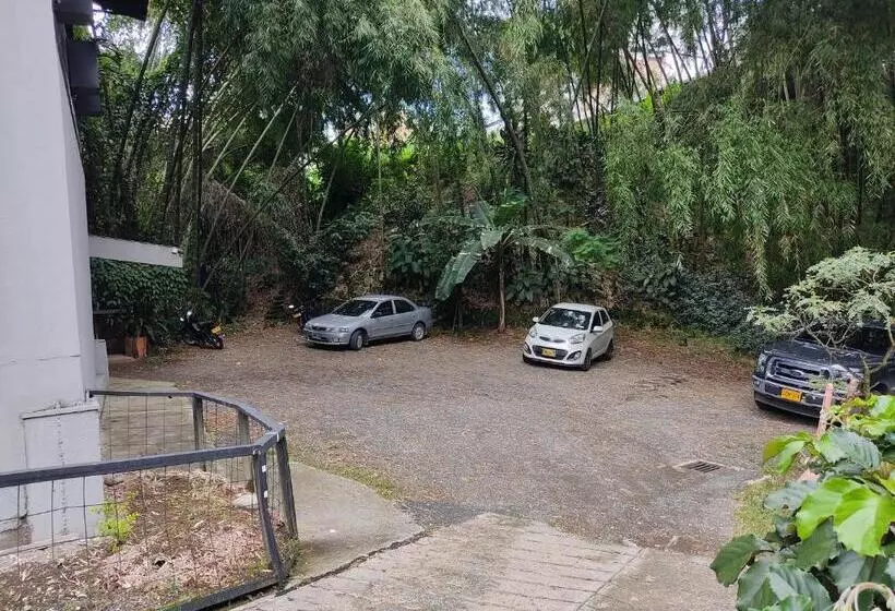 هتل Alojamiento Carriquí