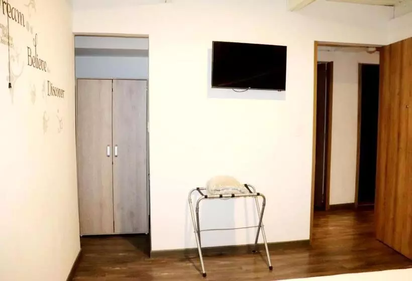 هتل Alojamiento Carriquí