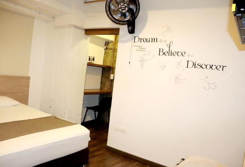 هتل Alojamiento Carriquí