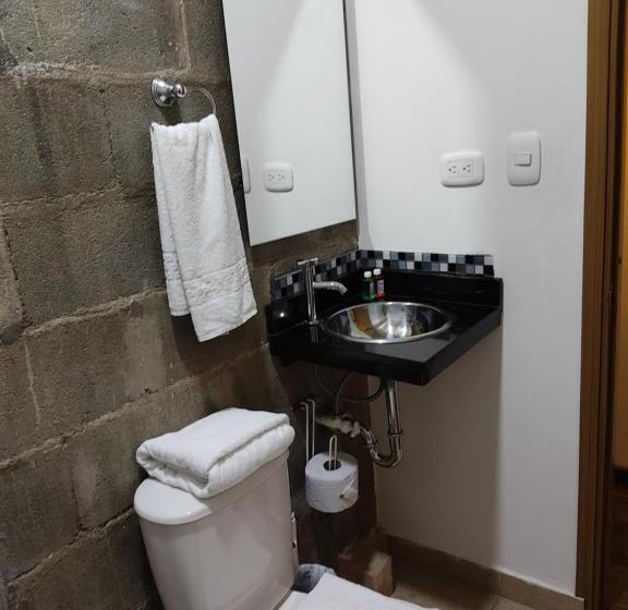 هتل Alojamiento Carriquí