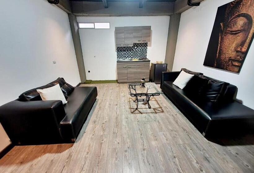 هتل Alojamiento Carriquí