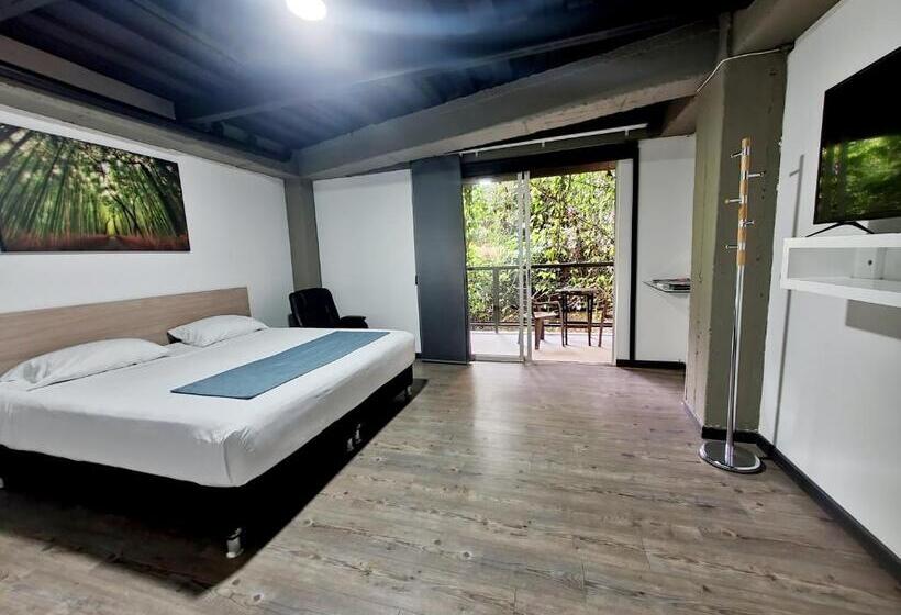 هتل Alojamiento Carriquí