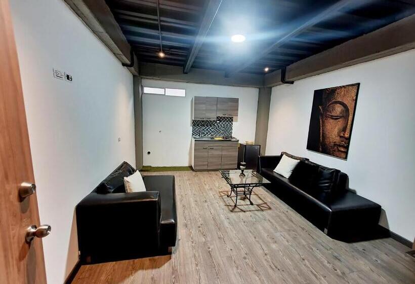 هتل Alojamiento Carriquí