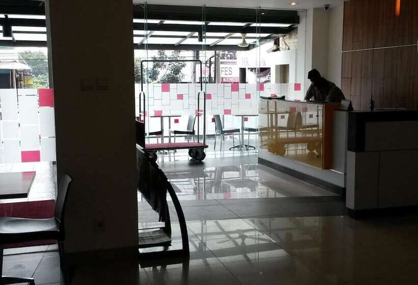 Amaris Hotel Panglima Polim 2