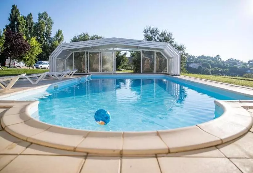 هتل Logis Hôtel   Auberge Du Pastel   Hôtel 3 étoiles Et Restaurant
