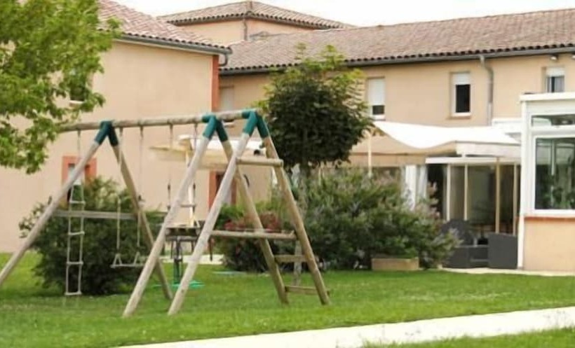 בית מלון כפרי Logis Hôtel   Auberge Du Pastel   Hôtel 3 étoiles Et Restaurant