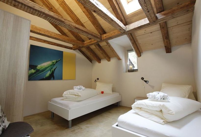 هتل Easy Living Business Apartments