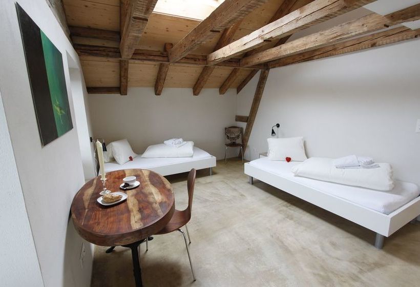 هتل Easy Living Business Apartments