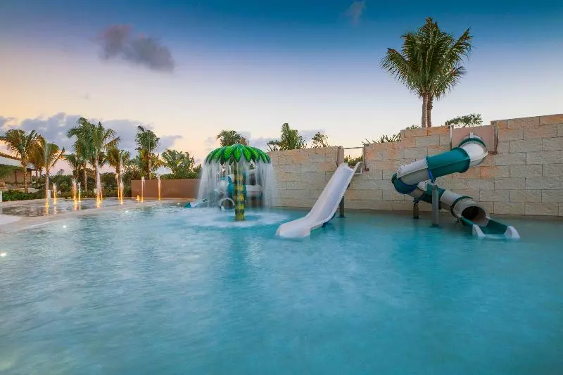 Hotelli Estudio Playa Mujeres – All Inclusive