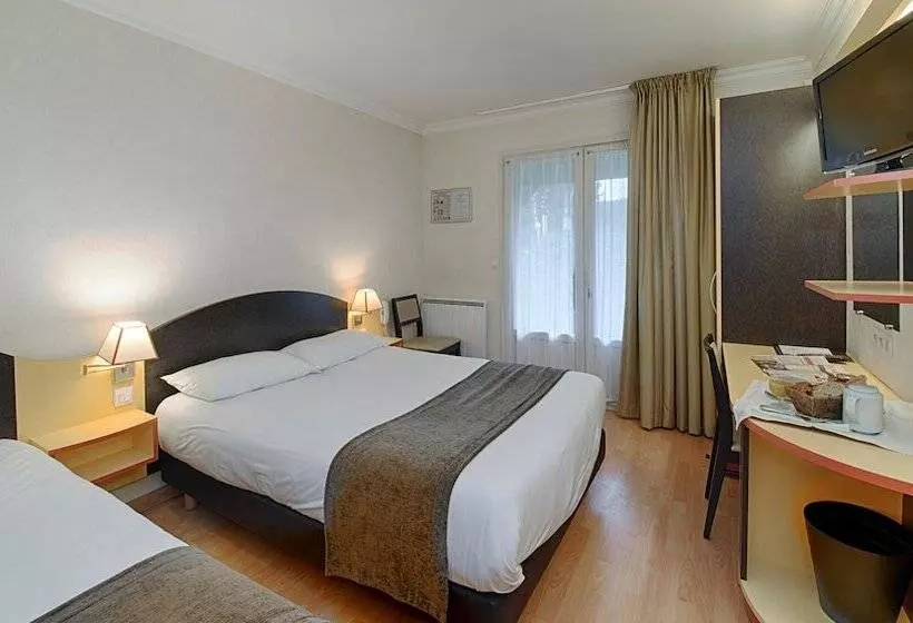 ホテル Hôtel Restaurant & Spa Le Val Moret