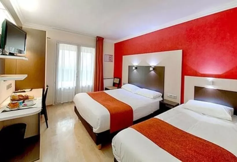 ホテル Hôtel Restaurant & Spa Le Val Moret