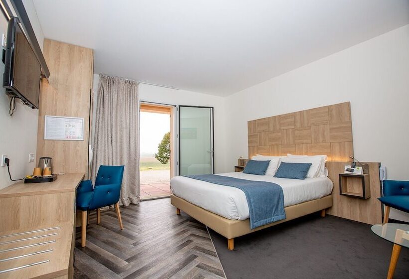 בית מלון כפרי Hôtel Restaurant & Spa Le Val Moret