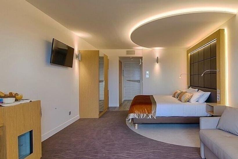 בית מלון כפרי Hôtel Restaurant & Spa Le Val Moret