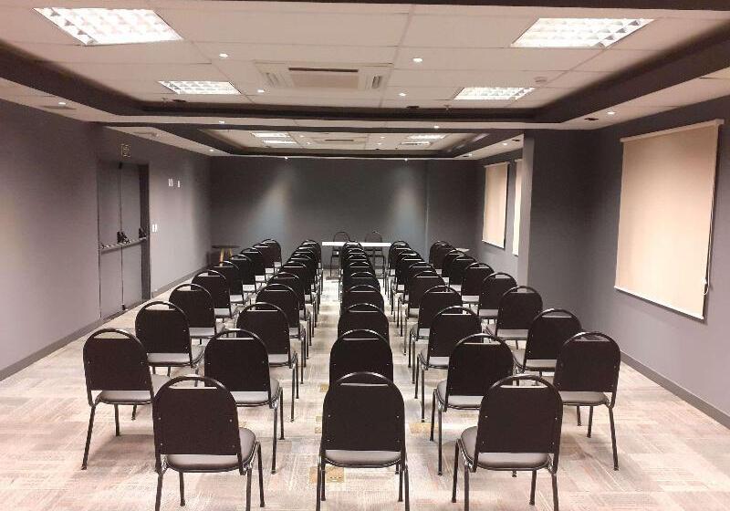 בית מלון כפרי Ibis Natal