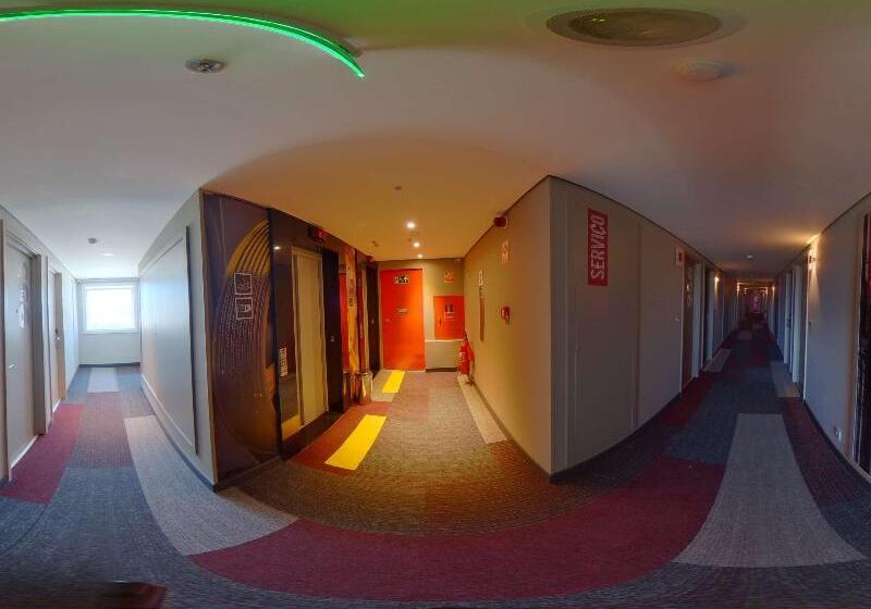 בית מלון כפרי Ibis Natal