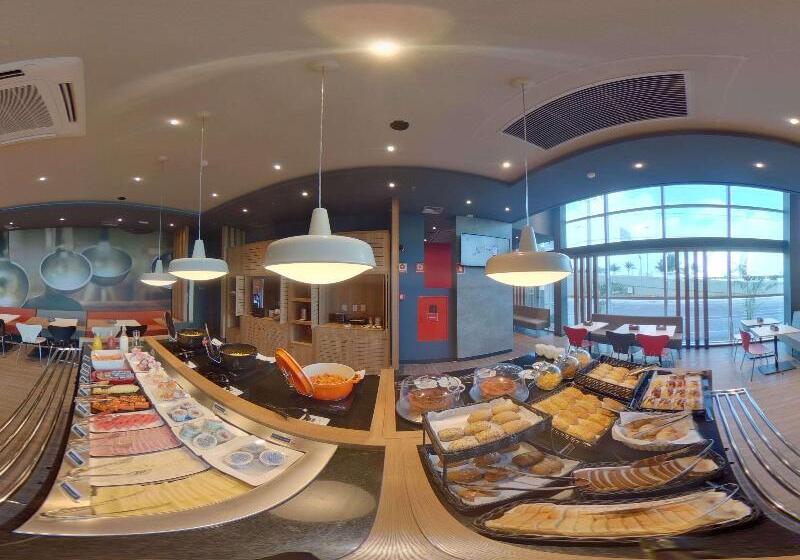 בית מלון כפרי Ibis Natal