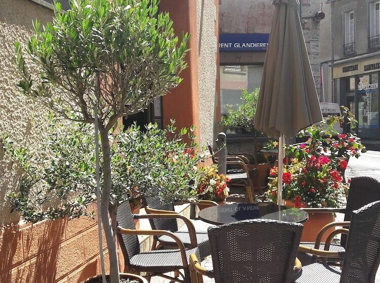 فندق Logis Hôtel Du Midi