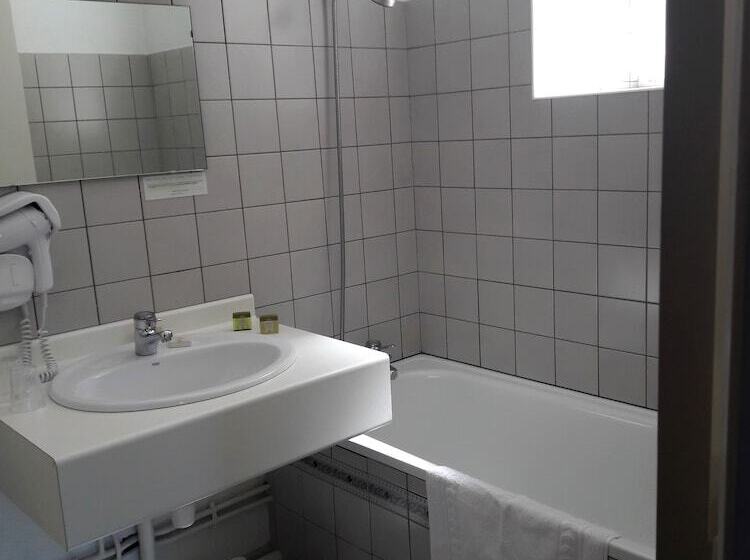 فندق Logis Hôtel Du Midi