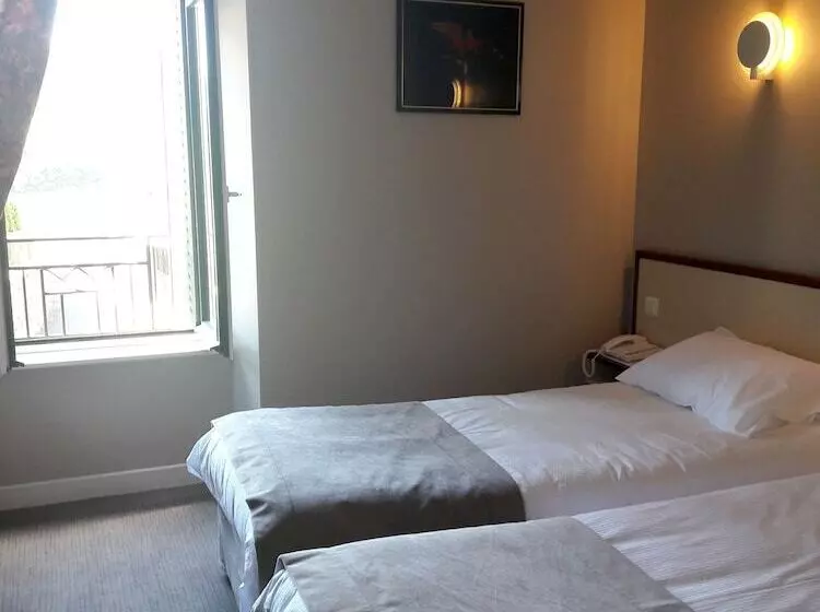 ホテル Logis Hôtel Du Midi