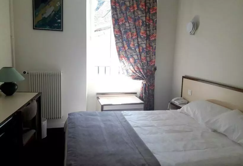 ホテル Logis Hôtel Du Midi