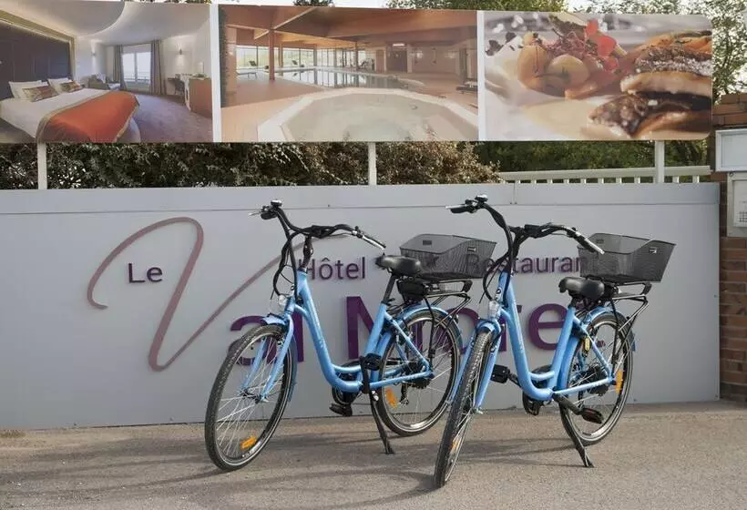 ホテル Hôtel Restaurant & Spa Le Val Moret